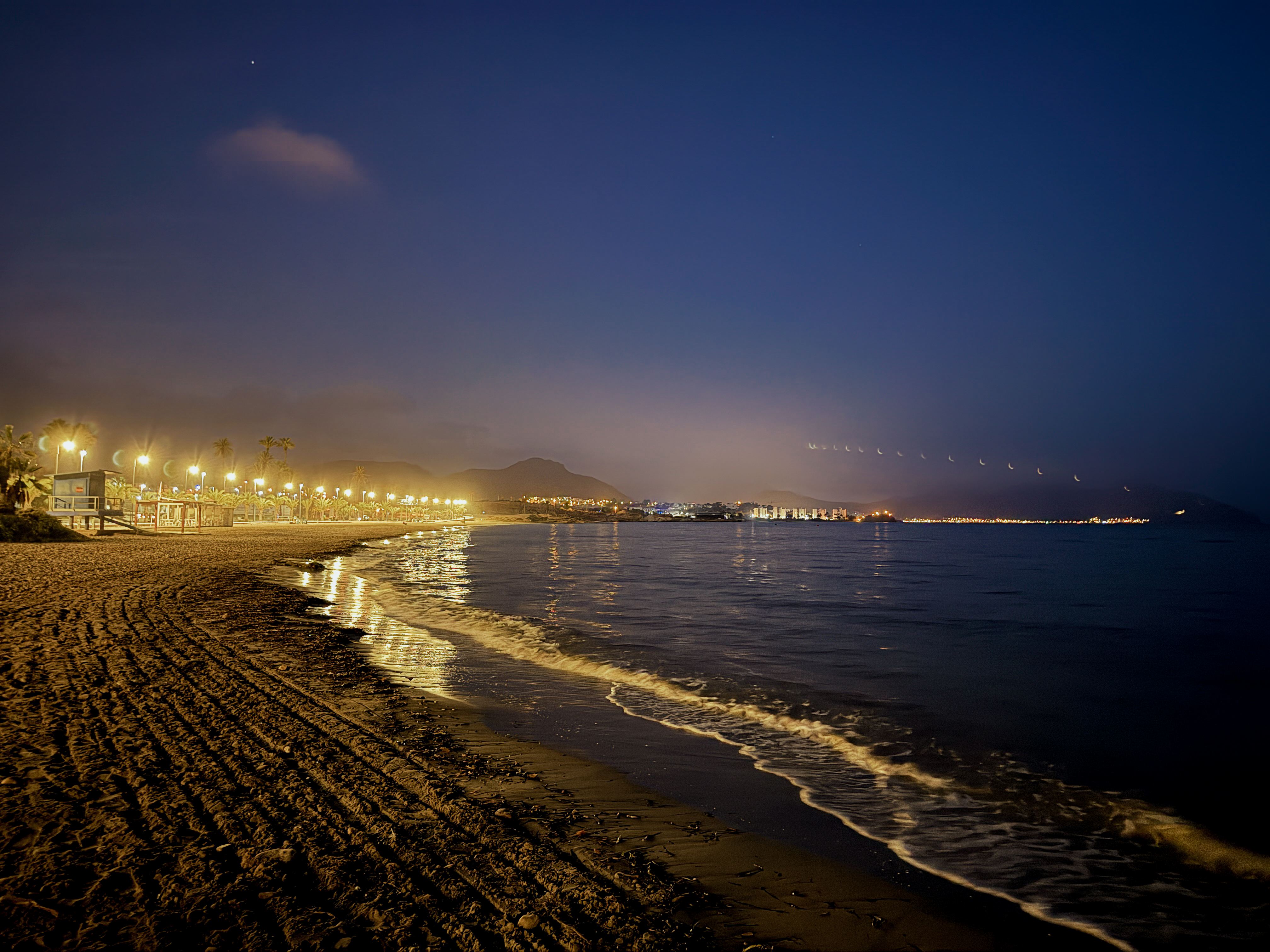 Strand bei Nacht